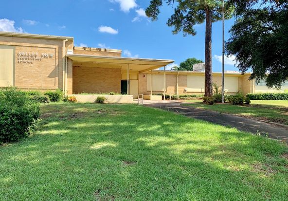 1601 Alpine Rd, Longview, TX 75601